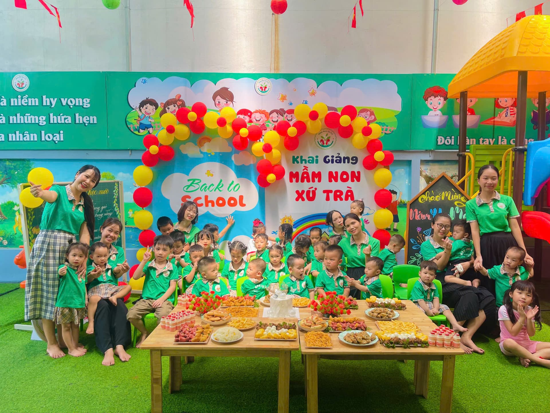 Chồi - Hoạt động học tiếng Anh (2)